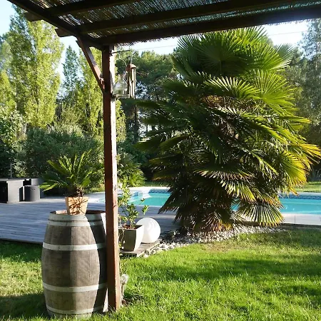 Dans Un Parc Au Coeur Du Vignoble Bordelais شقة